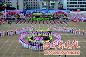 һ��СС�Ĳ�Ʊ,�ɾ���һ����һ�����\���ѵ�ؔ������,ͬ�r���ĵĴ�R��Ҳ��֥^(q��)Ⱥ��ȫ��������ṩ��ԴԴ������w�ʹ������,��ְl(f��)�]���w����Ʊ���츣������ݼ��󱊡��Ĺ���ʹ����