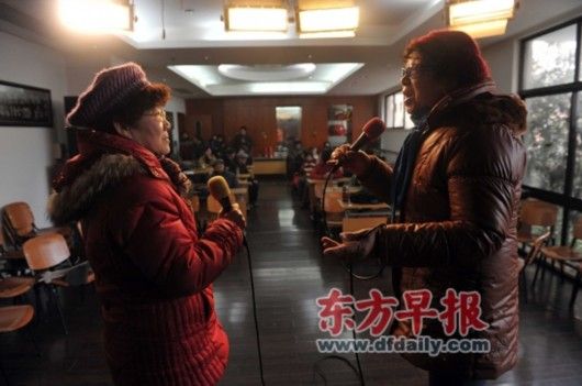 ������77�q���~ѩӢ���ң��c64�q������ù�ͬ�ݳ����������m���x�Ρ��S���˴�·�ֵ��ľ������؄e�����ݵ������˼�����ʾ�����Ļ�����׃�������������в��ɻ�ȱ��һ���֡����ӛ��