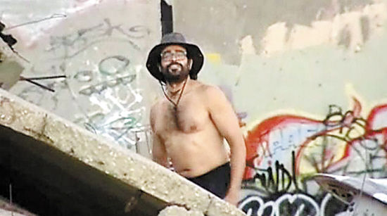 �������¿��_˹�ݰ��������и��������ο���ǰ�ڸ��m����ɽ�������@ɢ���r�l(f��)�F(xi��n)һ����ֵ�ɽ������(d��ng)����������һ̽�����r�����澹Ȼ�Z��һ���������w����������ӵ����������ñ��������ӸZ��