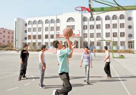 ���׸�һ���WУ�Ļ@�������ԓУ�ČW�����������n���r�g��@�������Y�ψDƬ��