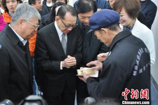 ���ܳɾ轨�ӱ��ƽ�B(y��ng)�ϙC(j��)��(g��u)���� �F(xi��n)��(ch��ng)�پ�500�f