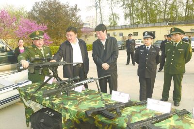 ��(y��ng)��ί��ί������ί��ӛ�۾�����������������L(zh��ng)�����(y��ng)������������(y��ng)�й������{(di��o)��