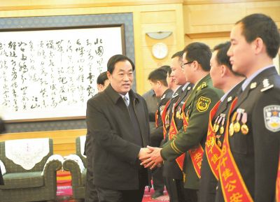 ��(y��ng)��ί��ӛ��ϲ��ο������(y��ng)��ʮ�������ɾ���